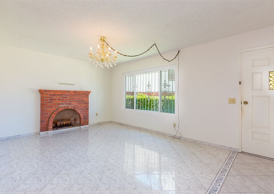 1st image of 1903 Isla Del Carmen Way