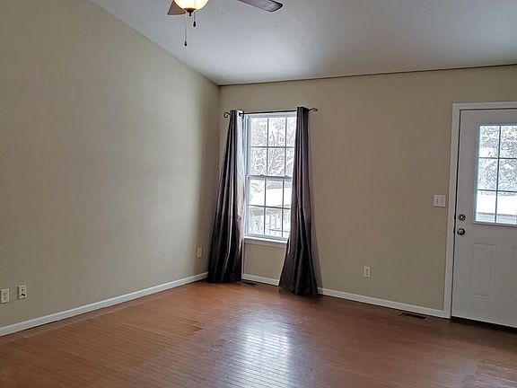 4th image of 4031 Buckingham Park
