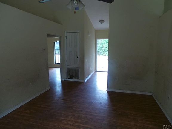 3rd image of 6825 Old West Ln