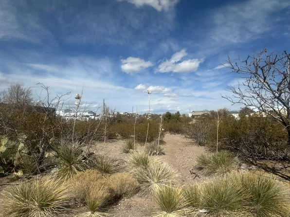 719 Erie Ave, Elephant Butte, NM 87935