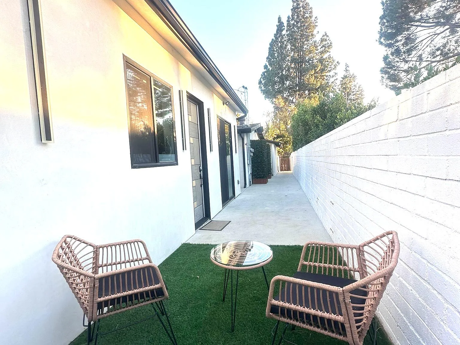 22951 Valerio St — Photo 4