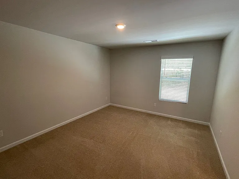 344 Bonhill St — Photo 23