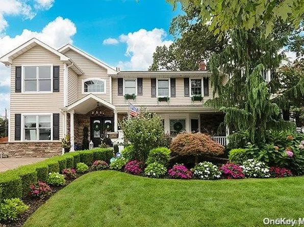 59 Saratoga Drive, Jericho, NY 11753