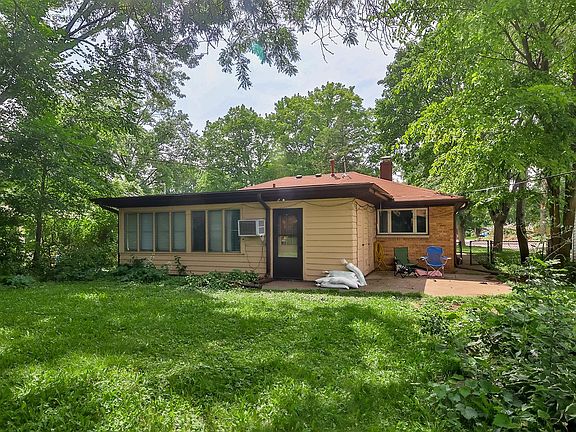 4th image of 1323 Rebecca Dr