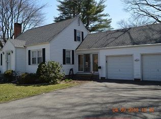 475 Connors Ln, Stratford, CT 06614