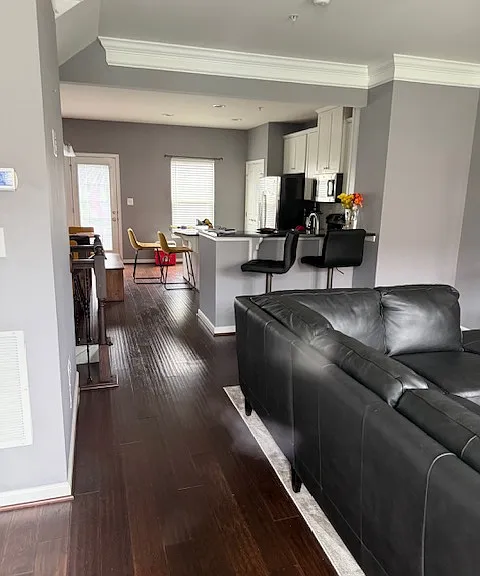 4662 Hudson St — Photo 7