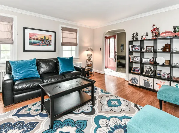 308 S Abingdon St, Arlington, VA 22204