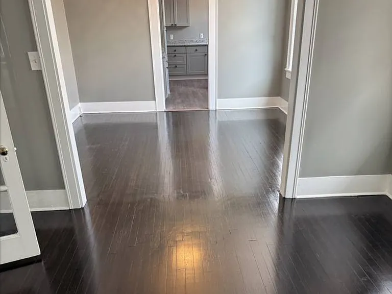 919 Inverness Ave — Photo 2