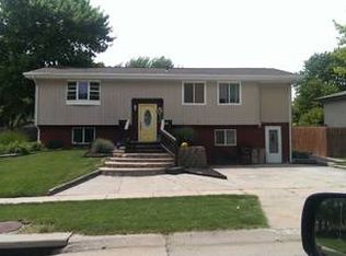 119 Wagon Train Ave, Hickman, NE 68372