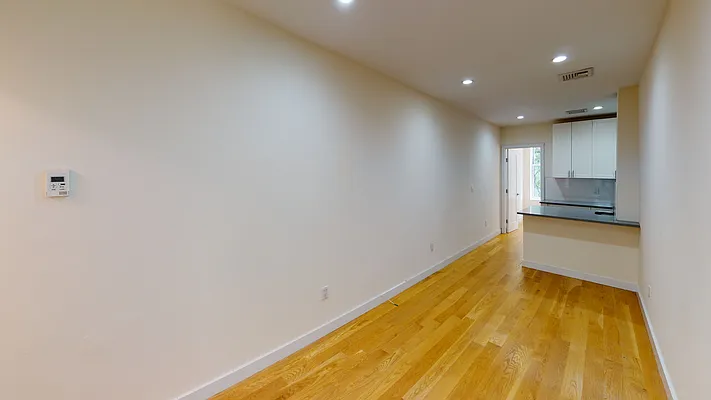 Rented by AZ REALTY NYC LLC | media 2