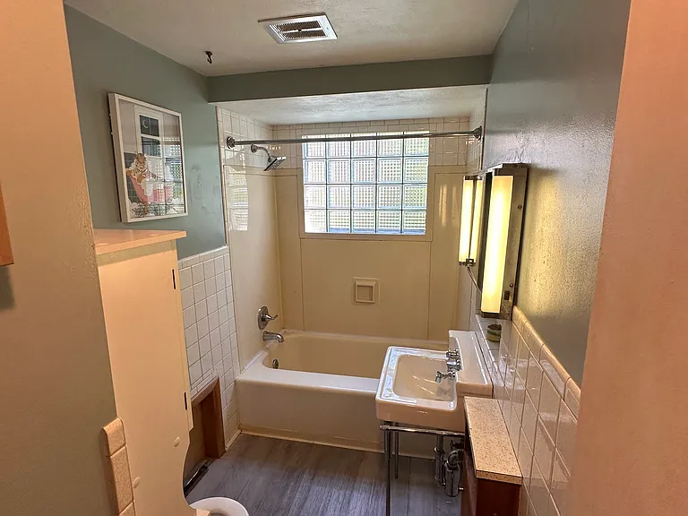 16 Adams St #1R — Photo 10