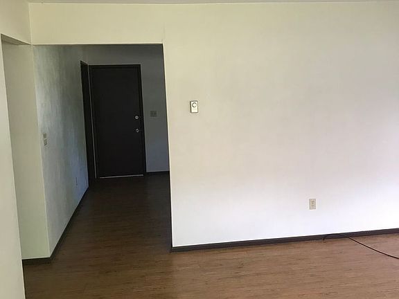 2nd image of 419-423 N Russell St #419