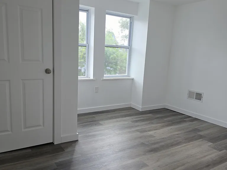 17 N 18th St #2 — Photo 2