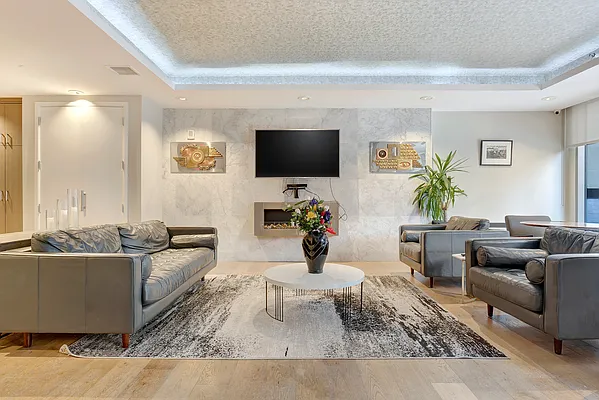 Rented by Bond New York | media 54