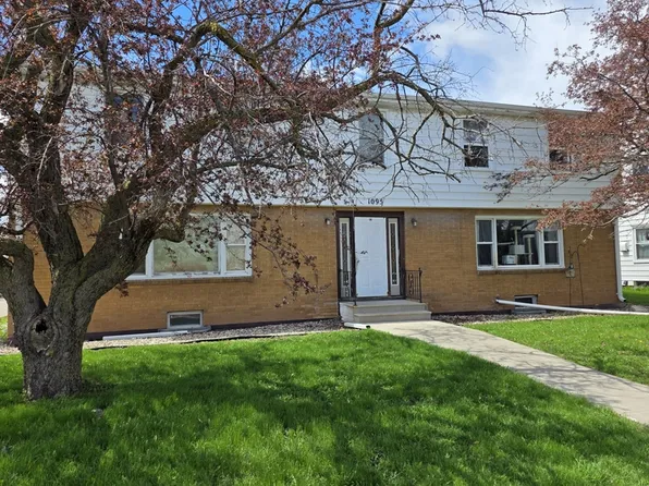 1095 Gillingham Rd, Neenah, WI