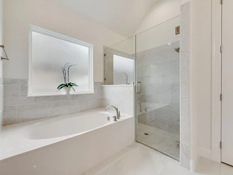 1424 Silent Springs Dr — Photo 25