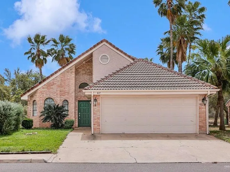 817 Cimarron Dr — Photo 1