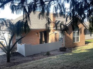60 Woodberry Dr, Mount Vernon, OH 43050
