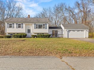 25 Quequechan Rd, Taunton, MA 02780