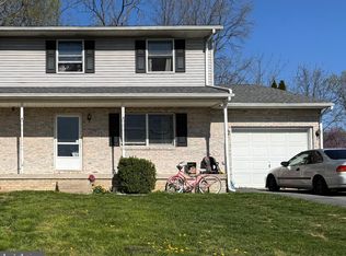 14854 Sherwood Dr, Greencastle, PA