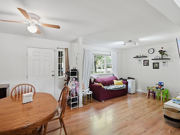 4th image of 45535 Shawnigan Cres #14