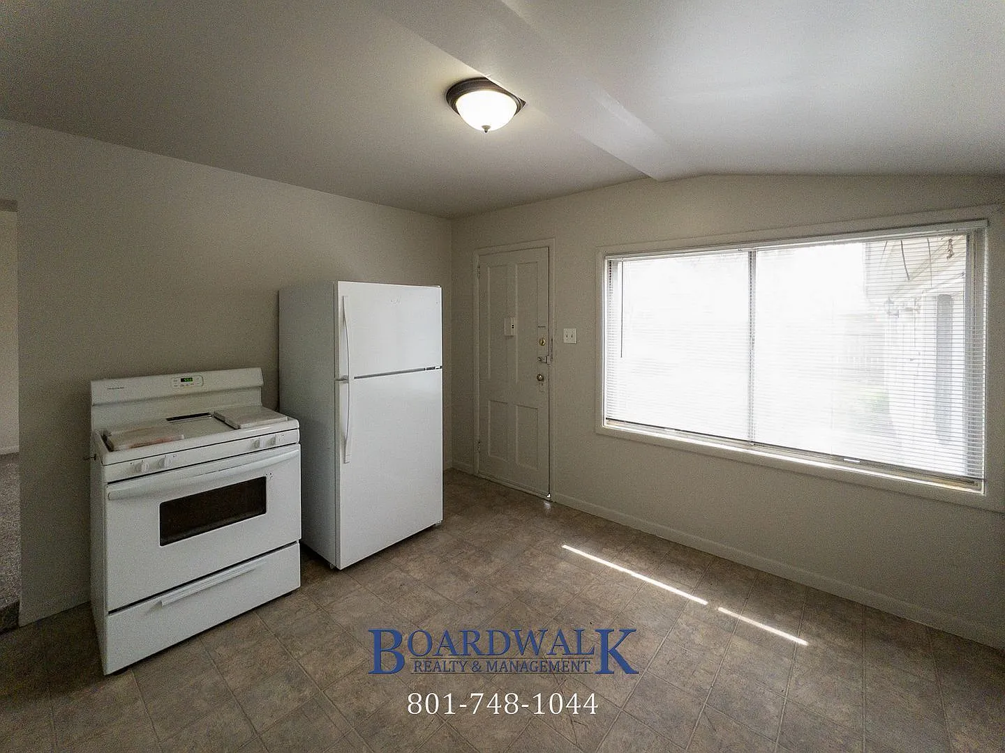 3 bed, 1.5 bath, 1000 sqft, $1,800 — Photo 4