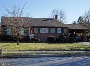 2434 Raleigh Dr, York, PA 17402