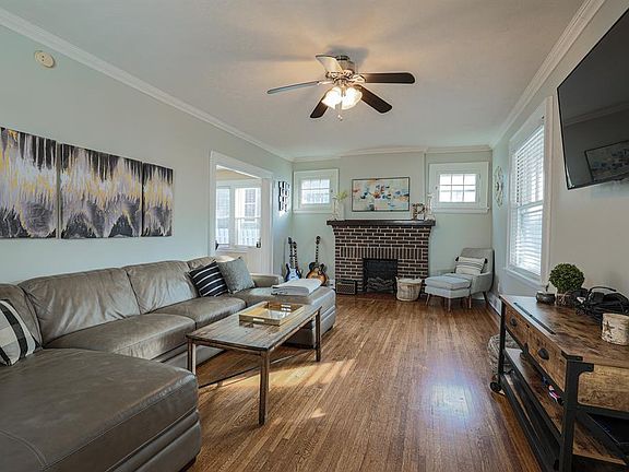 4th image of 2754 Harris Ave