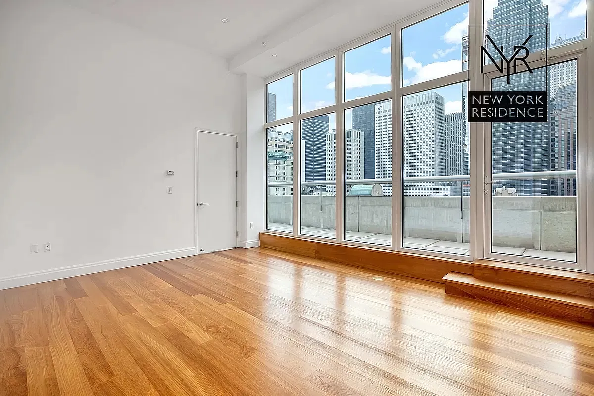 33 West 56th Street — Photo 3
