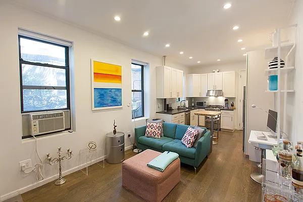 Sold by Pearl Estates | media 10