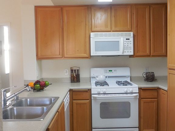 3rd image of 5201 Laguna Oaks Dr Unit 81
