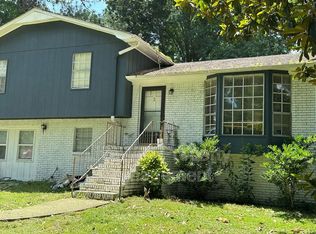 6401 White Ct, Bessemer, AL 35023
