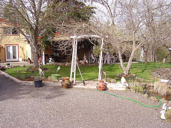4th image of 176 Ironwood Dr
