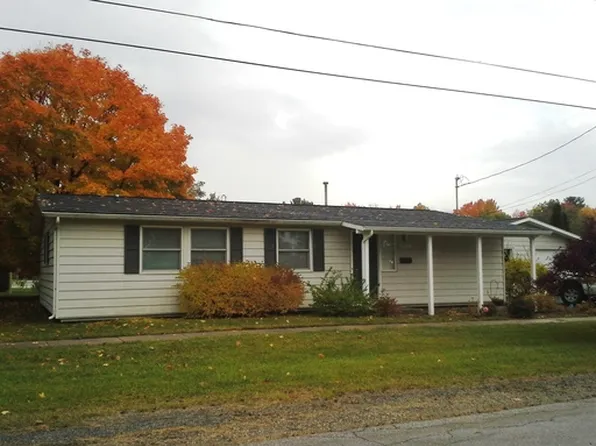 10517 Idaho St, Oscoda, MI 48750