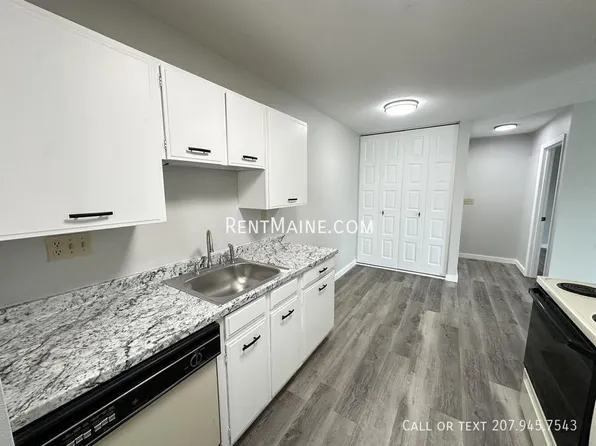 43J Longrale Park, Bangor, ME