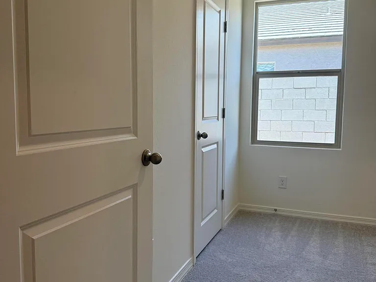 2370 E Steer Dr — Photo 29