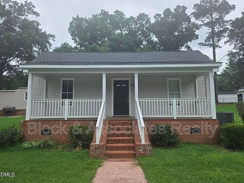 1st image of 533 E Nelson Ave