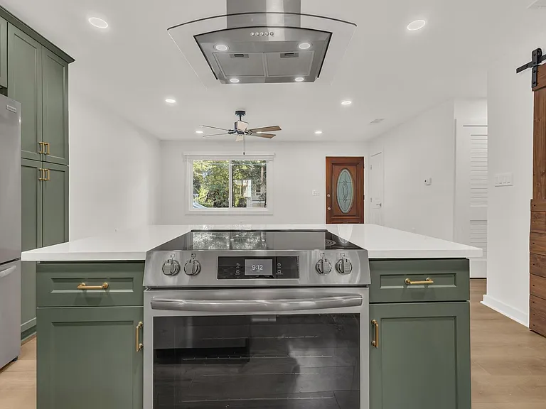 1148 Lookout Ave NW — Photo 15