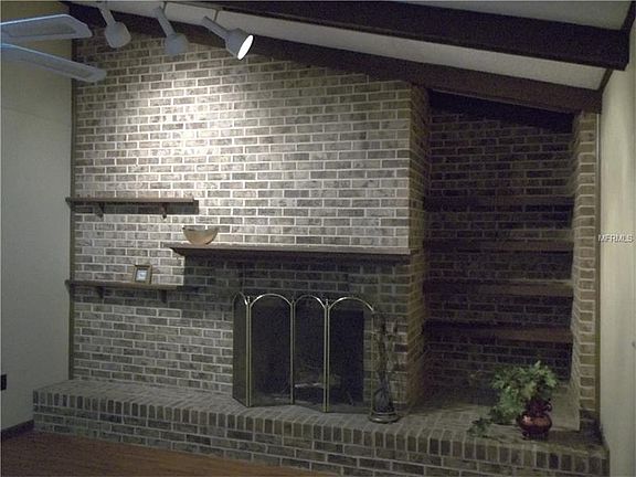 3rd image of 6316 Pine Ln