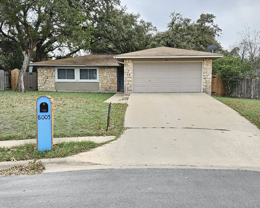8005 Creekmere Ln