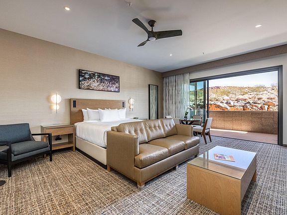 3rd image of 1550 E Black Desert Dr #83128