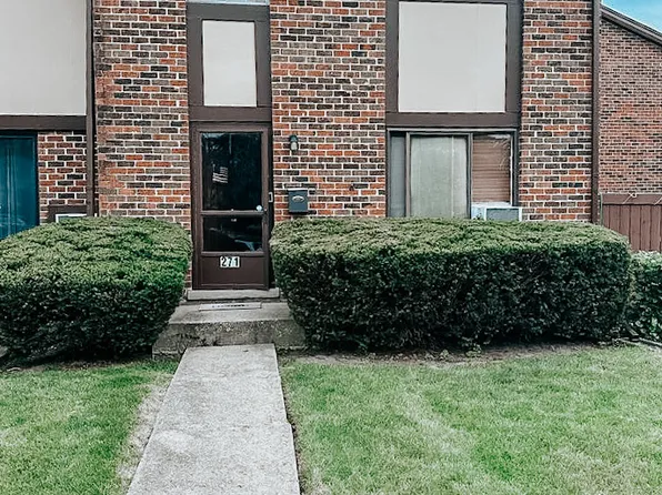 1S271 Danby St, Villa Park, IL 60181