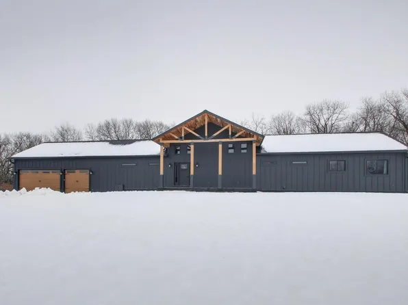 1133 N 1965th Ave, Mendon, IL 62351