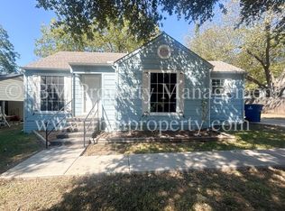608 W Lake St, Ennis, TX 75119
