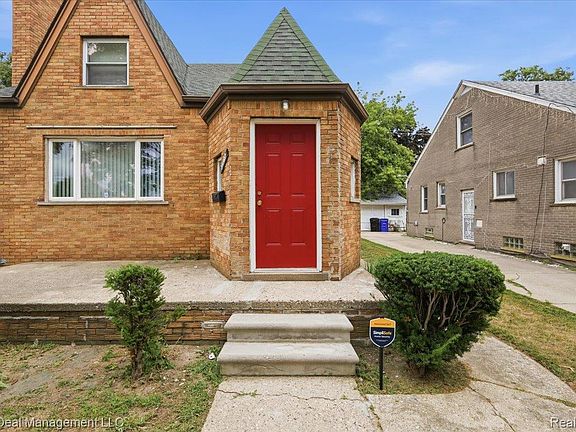 4th image of 15162 Faust Ave