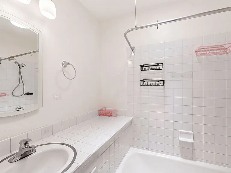 120 Thoma St #C — Photo 13
