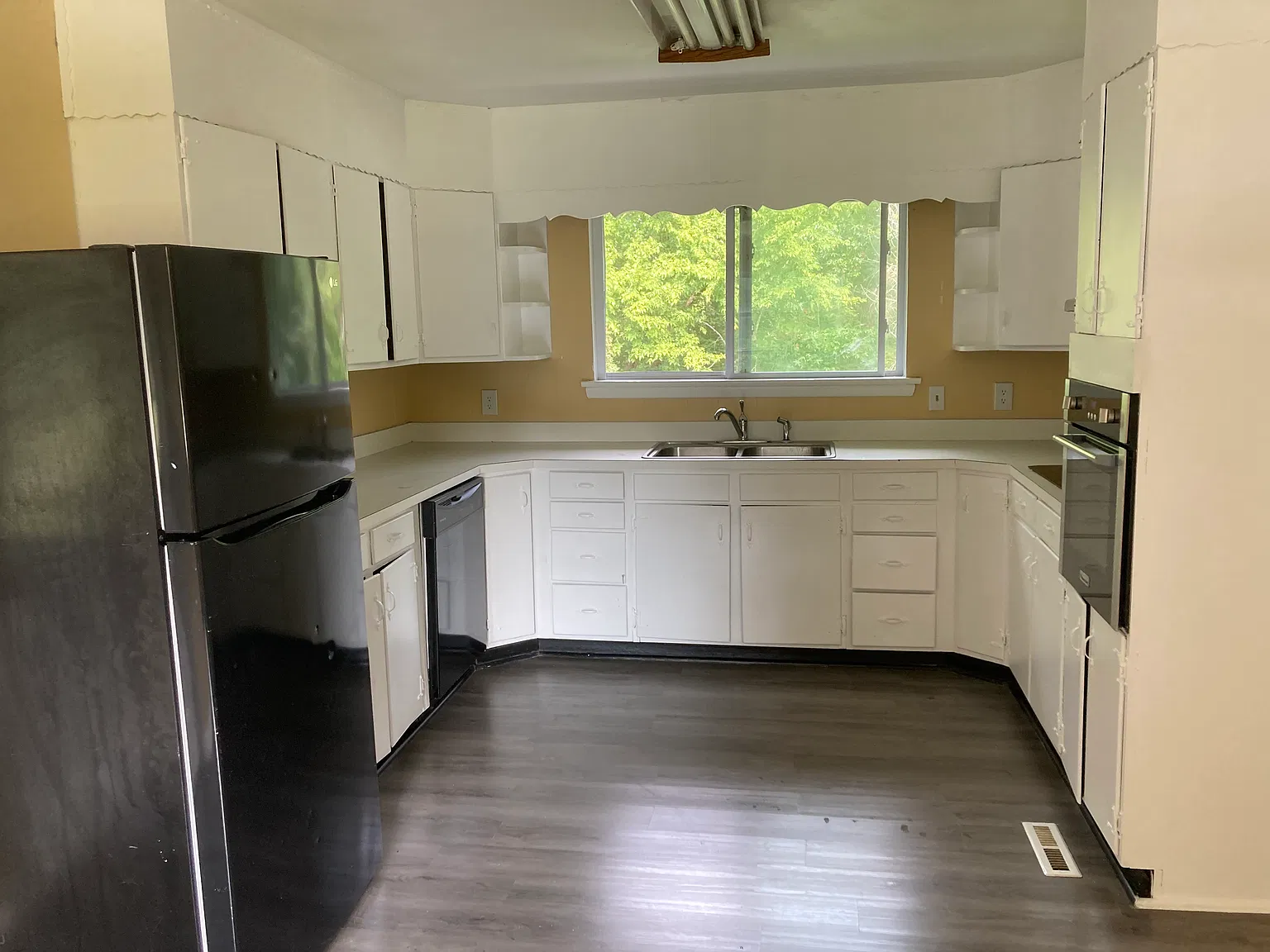3 bed, 1188 sqft, $1,500 — Photo 4
