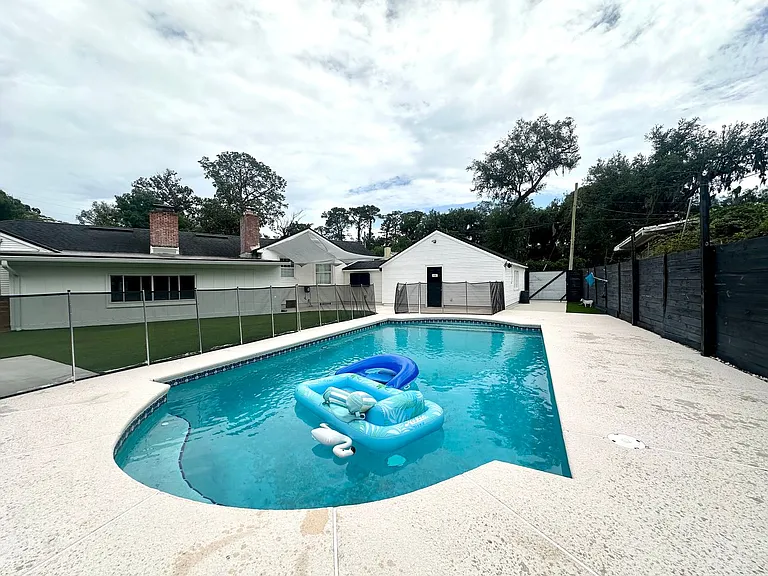 5951 Clifton Ave — Photo 29