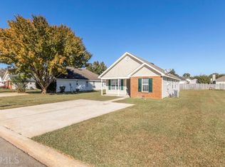 200 Strawbridge Ln, Bonaire, GA
