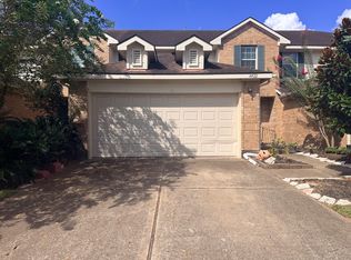 4422 Park Trail Ln, Pasadena, TX 77505